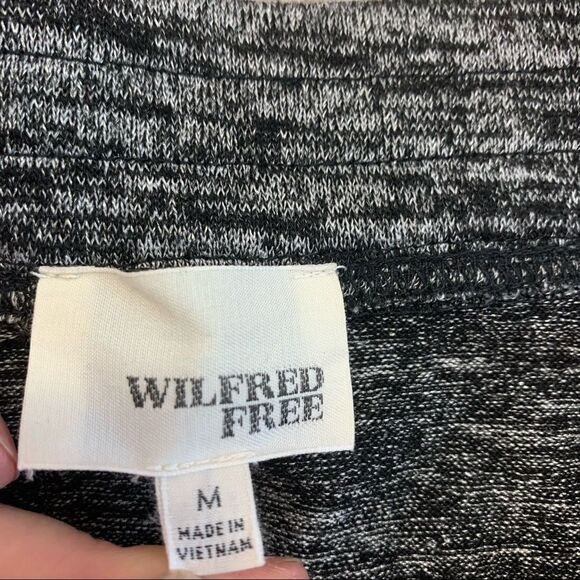 Aritzia Wilfred gray ruched stretchy Tyra skirt size medium - Picture 7 of 11